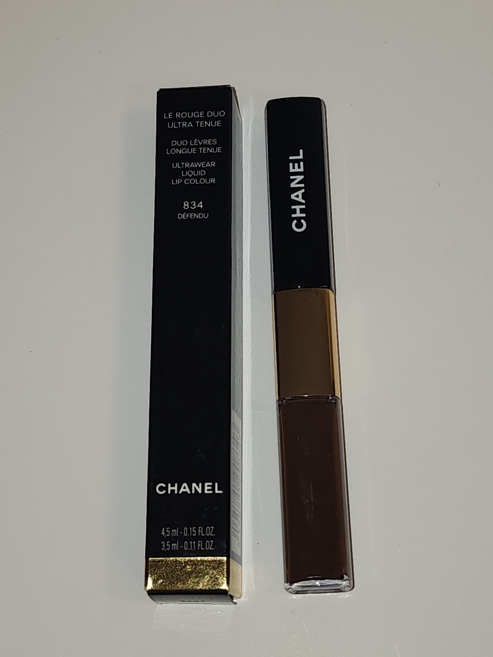 CHANEL Le Rouge Duo Ultra Tenue 834 Défendu (Rare/Limited Edition)